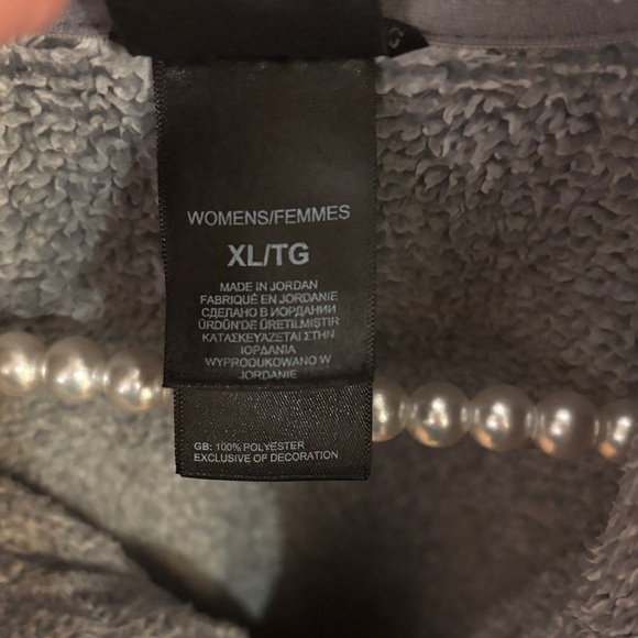 The North Face Charcoal Fleece Jacket - Picture 4 of 10